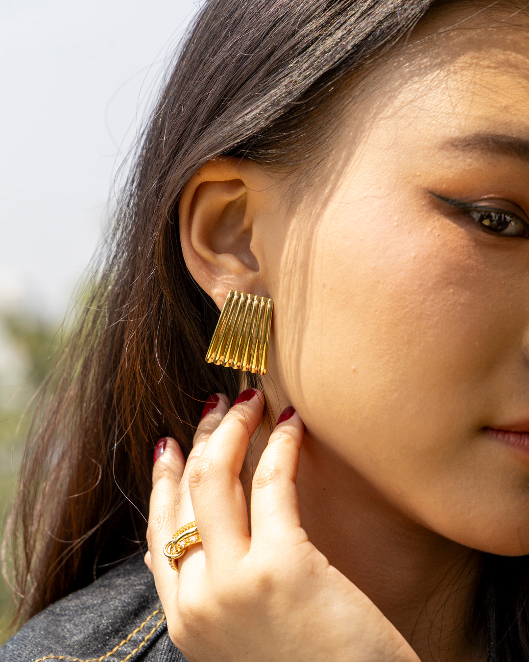 Comb studs