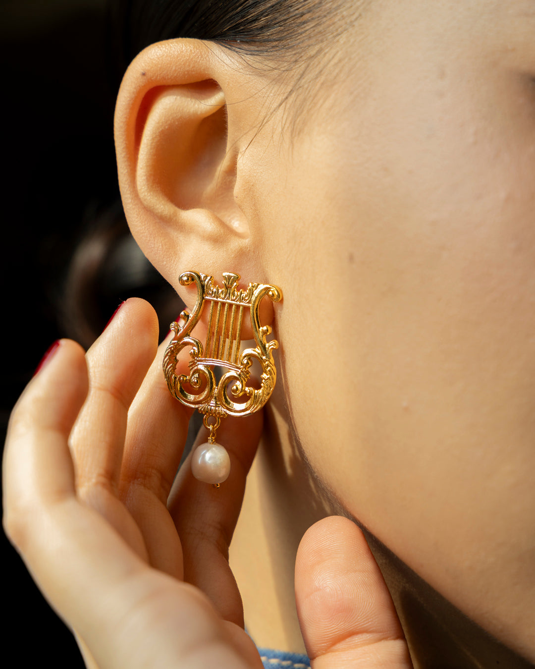 Lyre Motif Studs