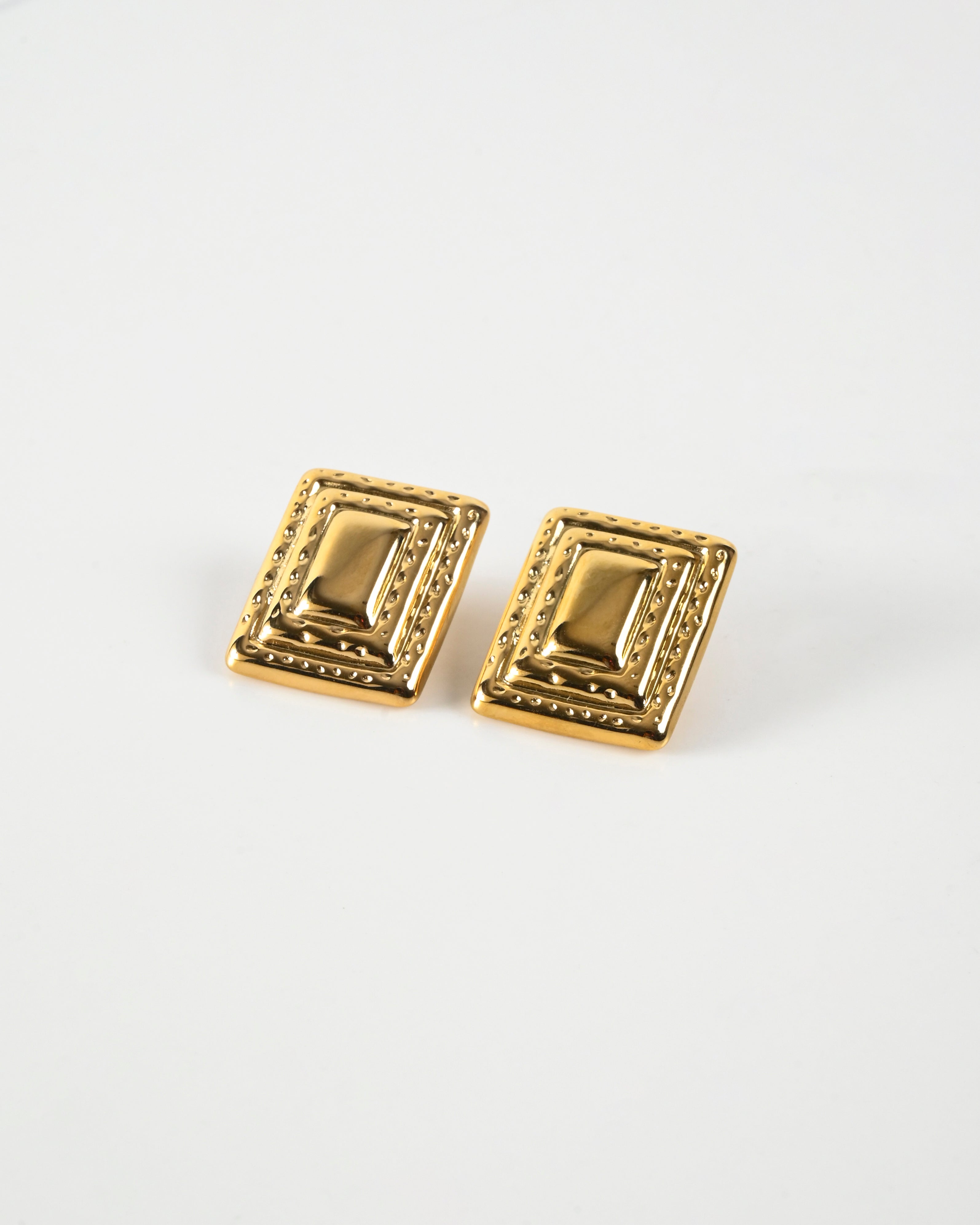 Classic Gold Studs