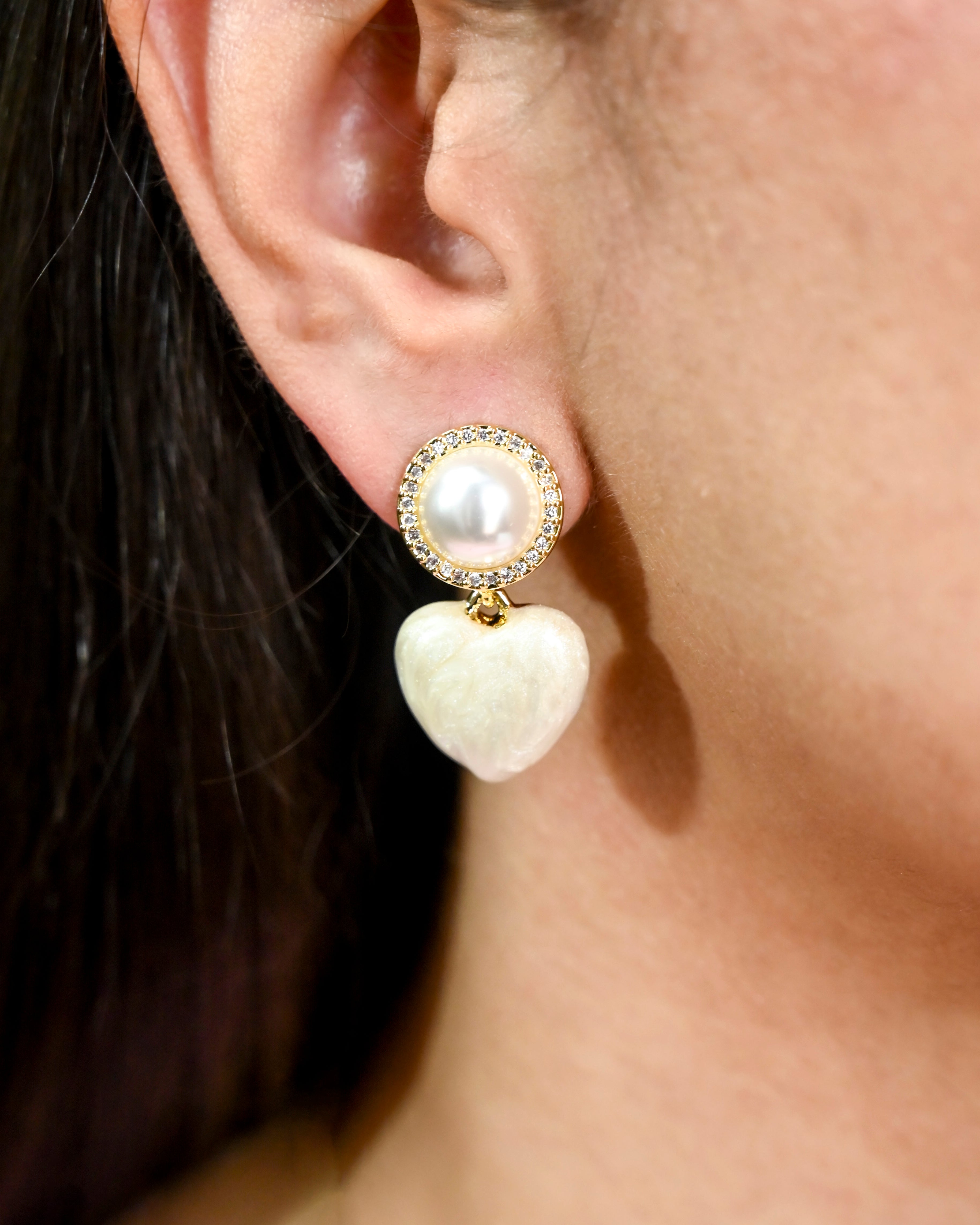Moonmilk Studs