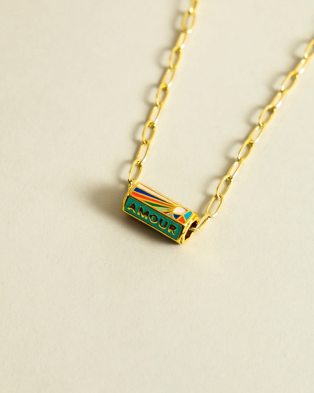 Amora Charm Divider